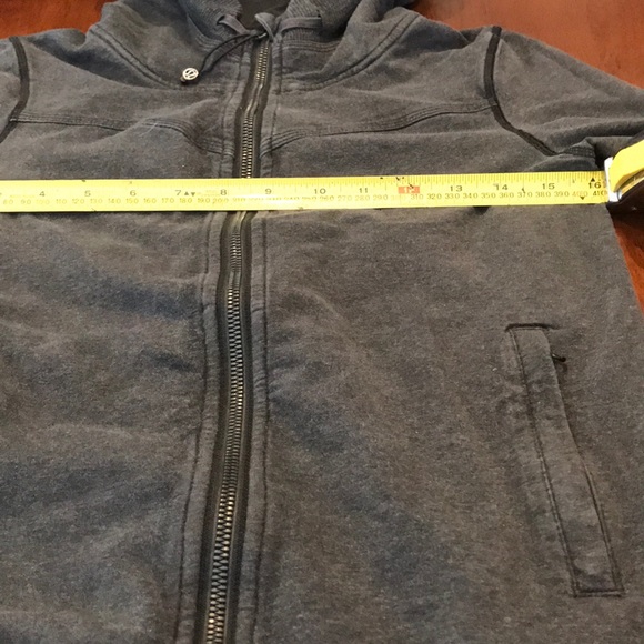 Lululemon Jacket - Picture 4 of 9